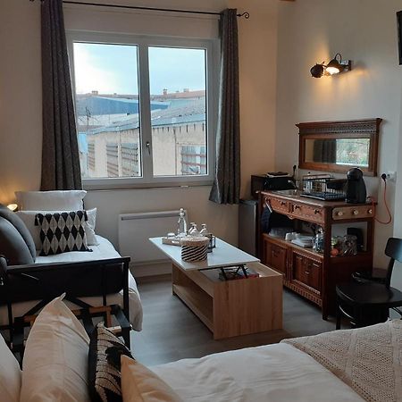Charmes En Ville Le Charme Atypique Montluçon Екстериор снимка